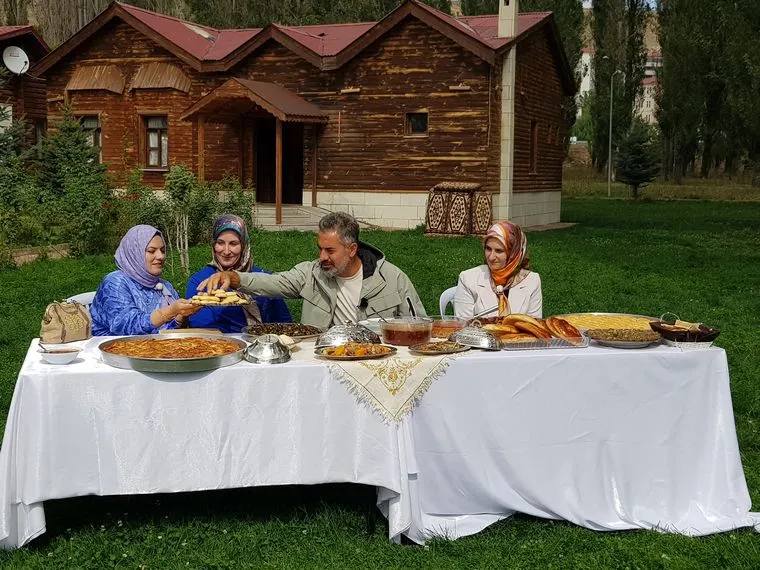 Bayburt’un Coğrafi İşaretli Yöresel Lezzetleri TRT 1 Ekranlarında 2 Bayburtun Cografi Isaretli Yoresel Lezzetleri TRT 1 Ekranlarinda 2 – Fatih Dündar