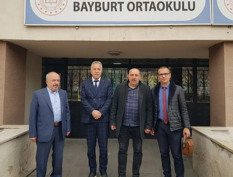 İLESAM’ın 5 Durağından Biri Bayburt Oldu: Gençlere Sanat ve Emek Bilinci Anlatıldı 1 Gençlere Sanat ve Emek Bilinci Anlatıldı